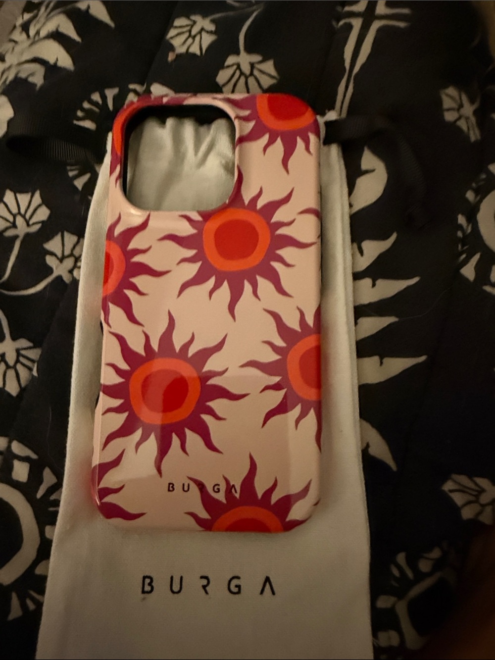 Burga Pink purple Sunburst Pattern 16 pro I Phone Case. Brand new.
